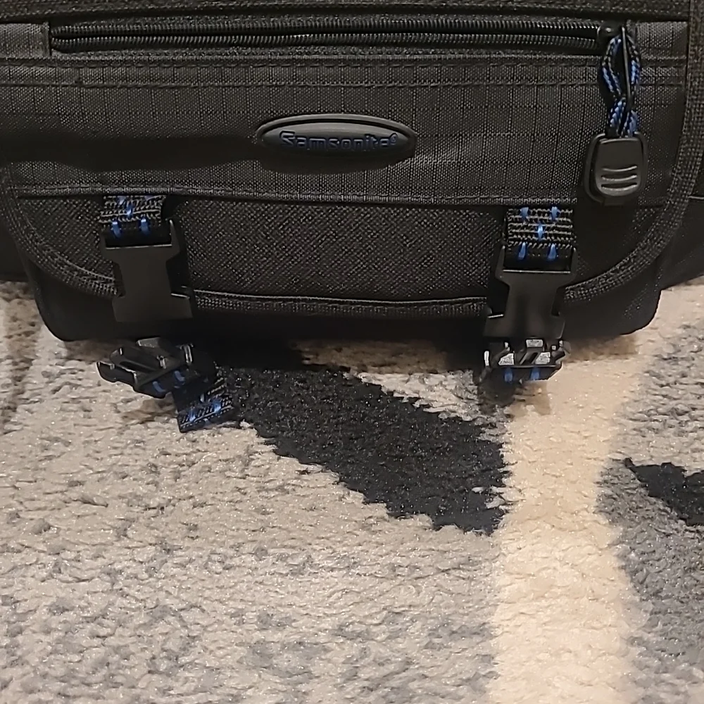 Vintage Black Samsonite Camera Bag W/blue Dots And Strap